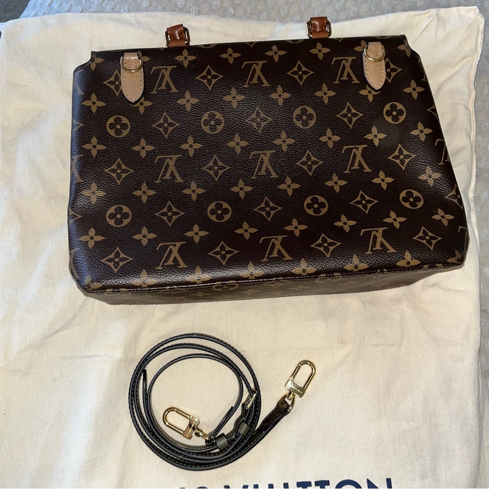 Authentic Louis Vuitton Monogram Marignan Satchel- FREE COA - Picture 7 of 9